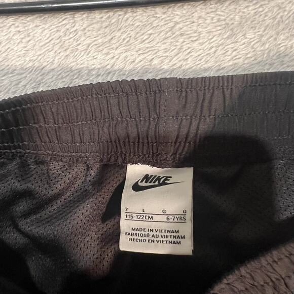 Nike Pants Youth 7 Black Dri-FIT Athletic Jogger Windbreaker 6-7 Years - Picture 4 of 8